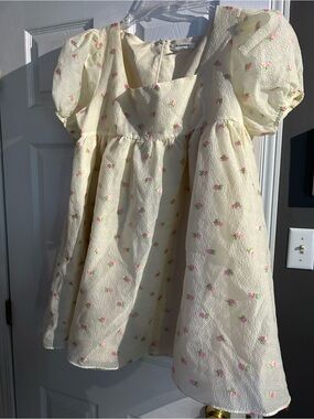 Glamorous Cream Puff-Sleeve Dress with Pink Dot Embroidery